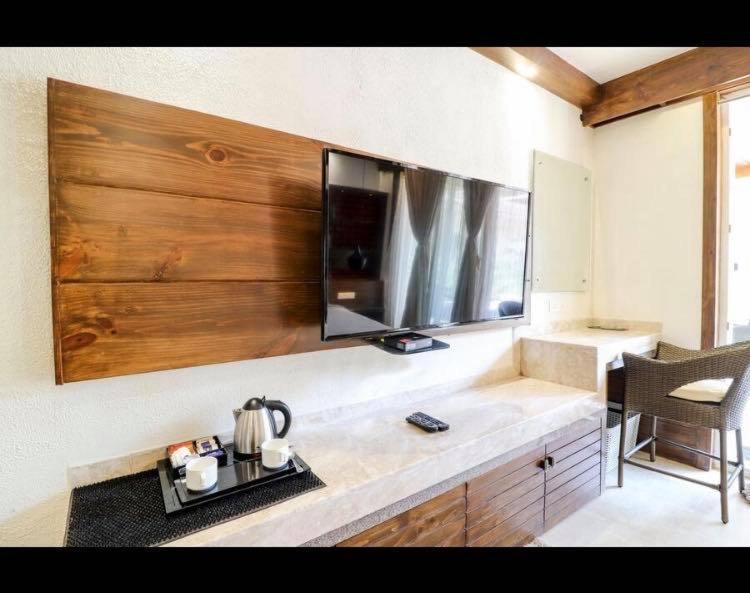 Shivers Oasis Luxury Boutique Resort 坎多林 外观 照片