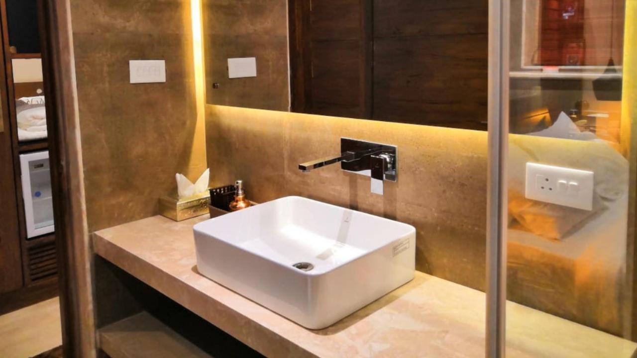 Shivers Oasis Luxury Boutique Resort 坎多林 外观 照片